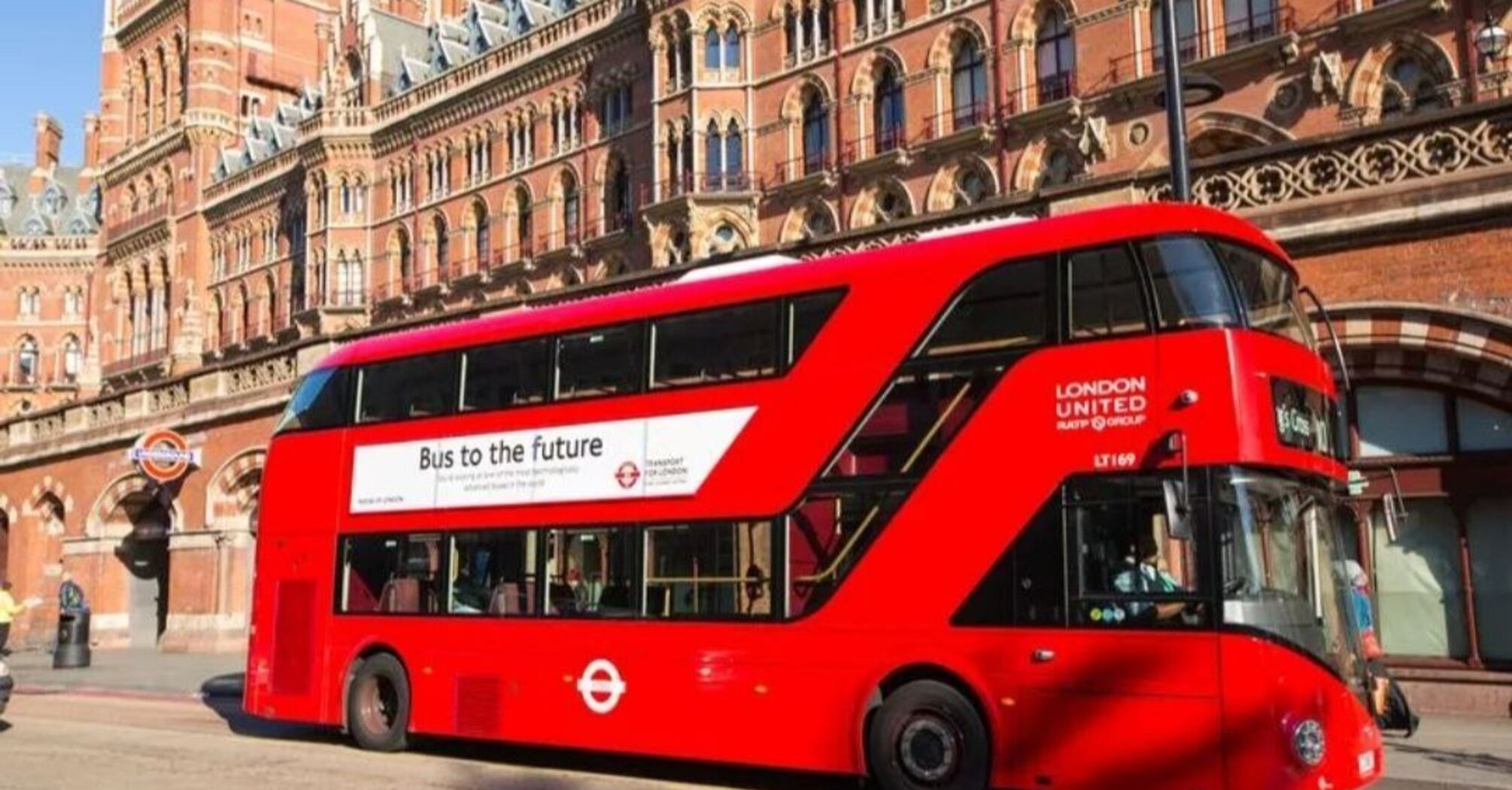 "They have better floors than my house": Londoners are impressed with new buses in the city
