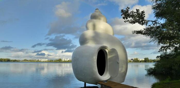 Stops around the world where you can stay overnight for free. Barter or artist and writer program housing