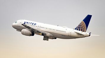 United A320 departing to Houston