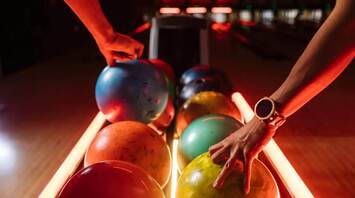 Best Places for Bowling in Los Angeles: A Guide to Fun Activities
