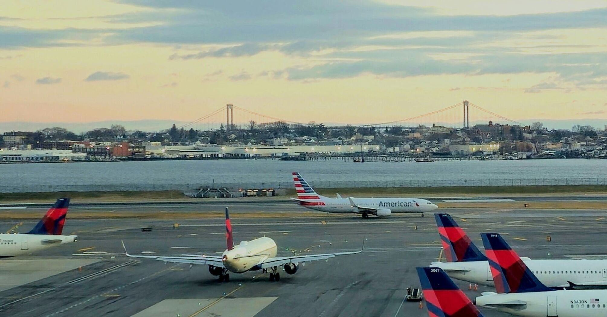 Dawn at Laguardia Airport