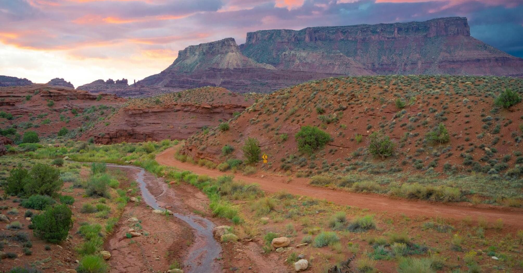 Sunset view over Utah’s red rock formations and desert landscape