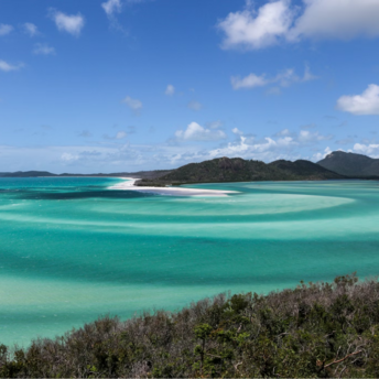 Crystal clear turquoise waters of Whitsundays
