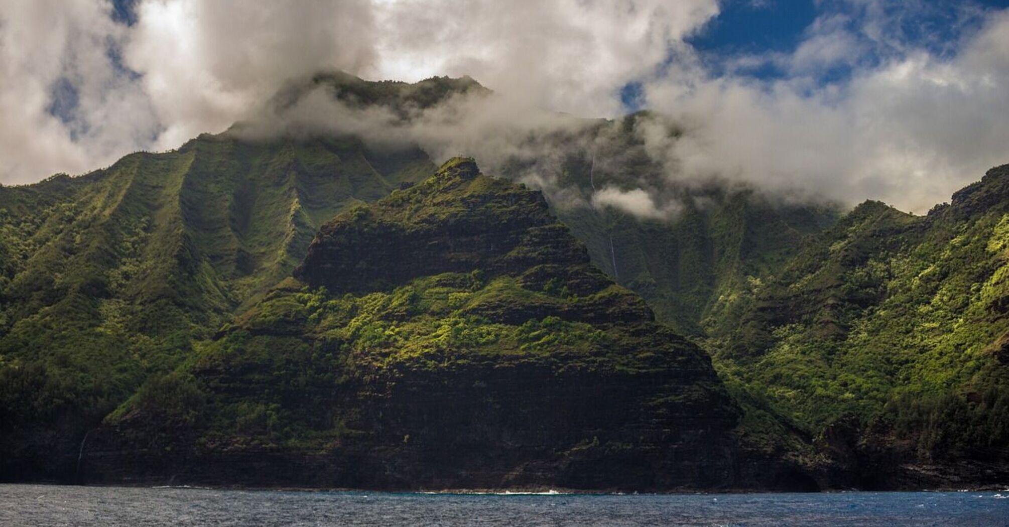 Earthquake with a magnitude of 5.7 shakes the Big Island of Hawaii