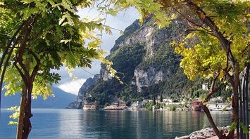 Discover luxury hotels on Lake Garda