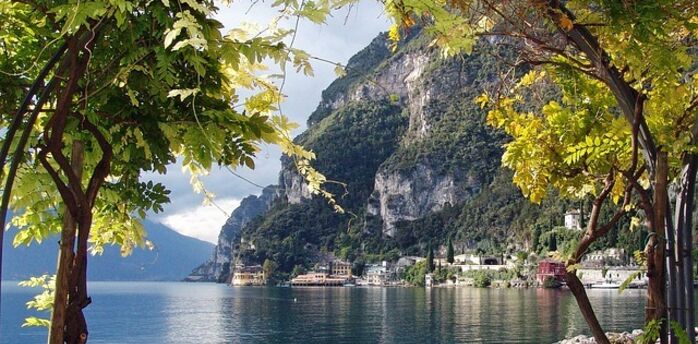 Discover luxury hotels on Lake Garda