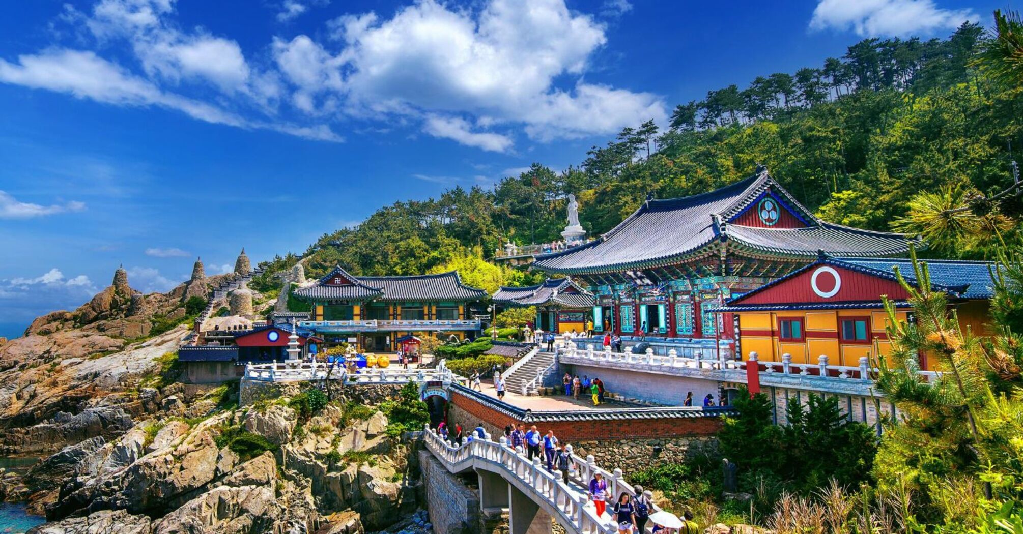 Mysterious villages of South Korea: 11 interesting routes