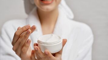 Top 5 cosmetic products that you should definitely take with you on your trip