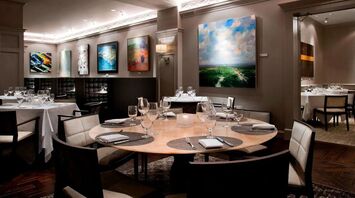 Local ingredients and sophisticated interior: a high-class restaurant in Charlotte, which has been recognized as one of the best in the world