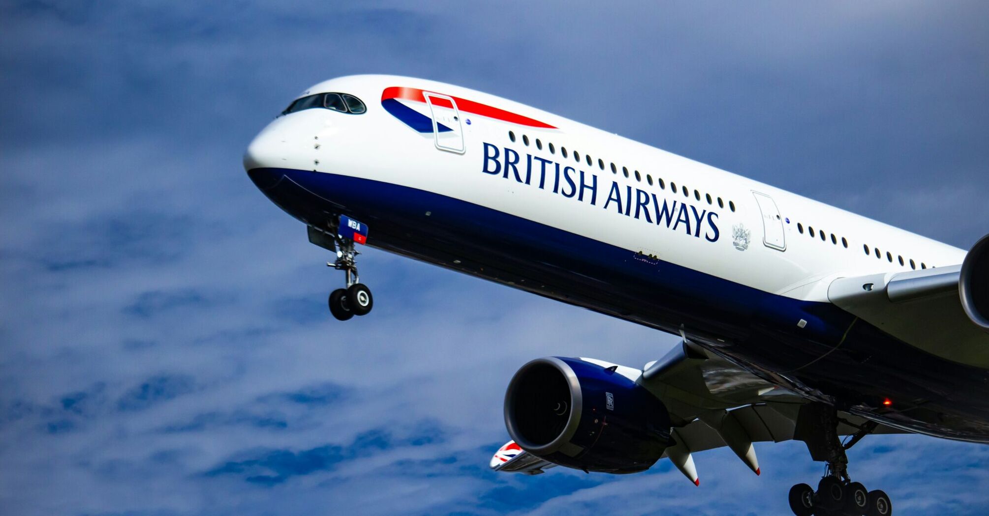 British Airways A350-1000 on final into Heathrow 