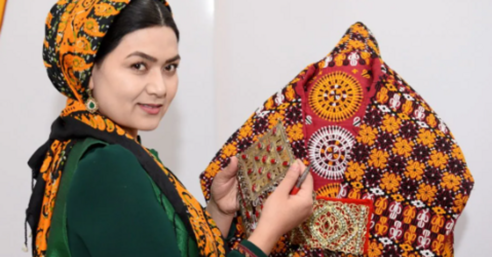 What souvenirs to bring from Turkmenistan
