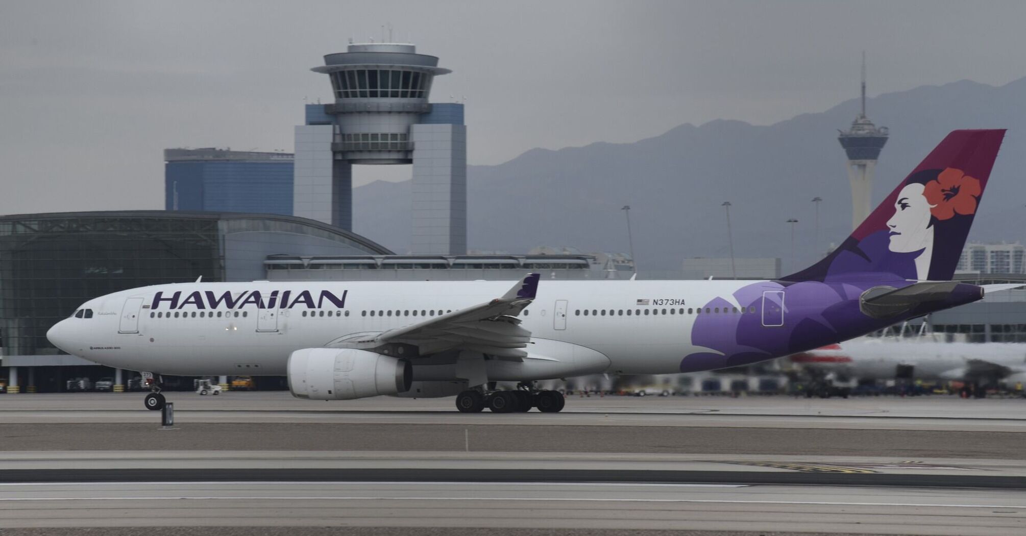 Hawaiian Airlines will use Starlink on some of its flights