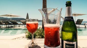 Top 10 family hotels in Ibiza. Comfortable vacation together among Instagrammable beaches and entertainment for all ages
