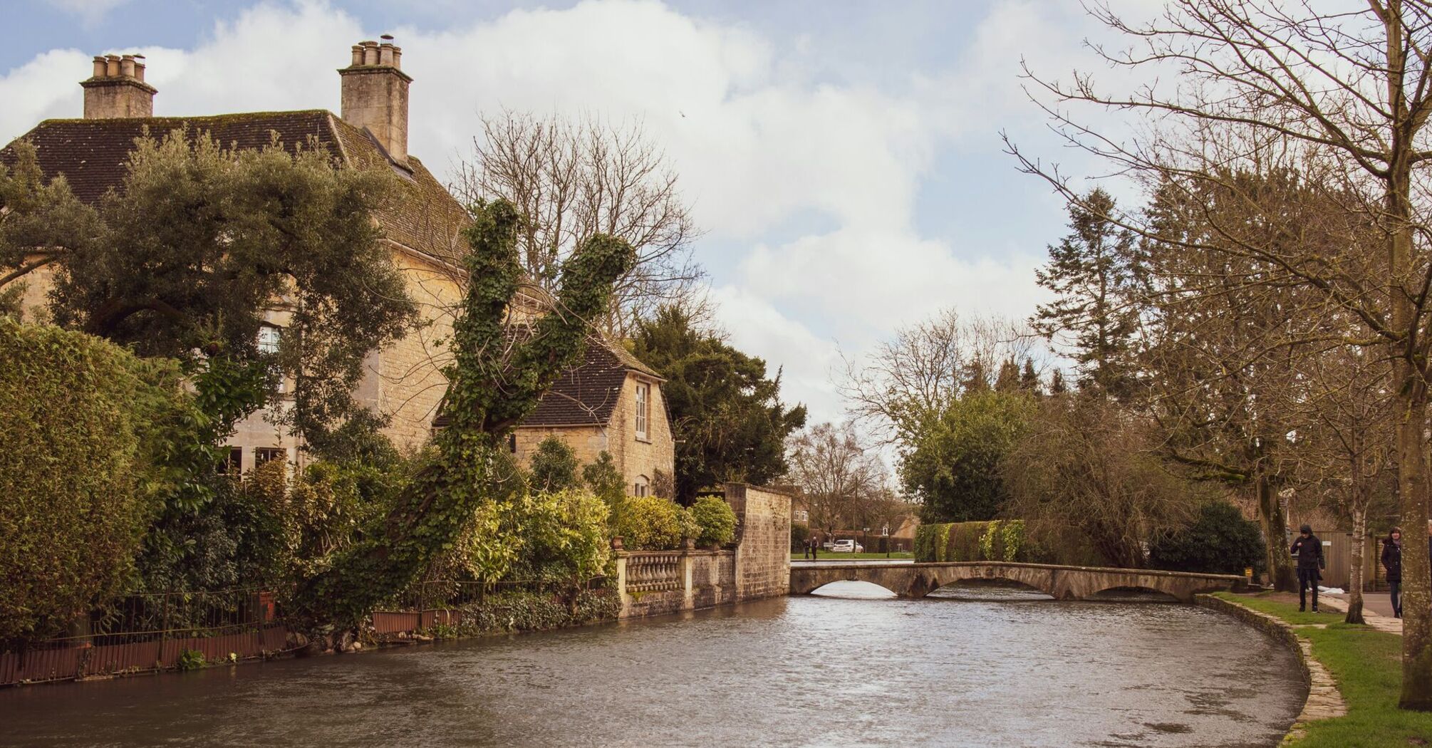 Venice of the Cotswolds: what hides one of the most romantic places in Great Britain, where couples are advised to visit