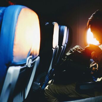 Long flights: 3 secrets that will help you feel good during and after the flight