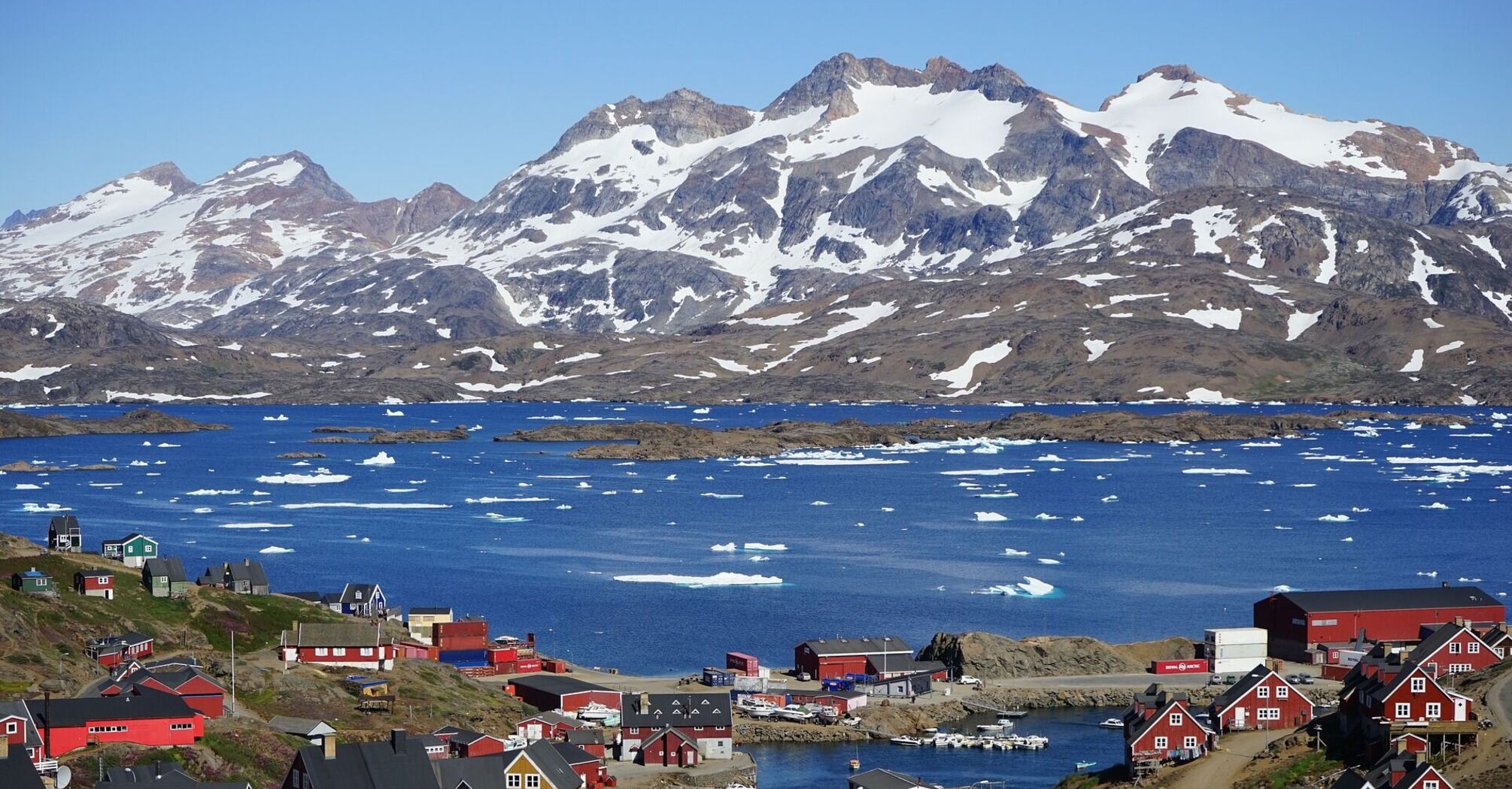 The hidden center of skiing: why Greenland attracts tourists' attention