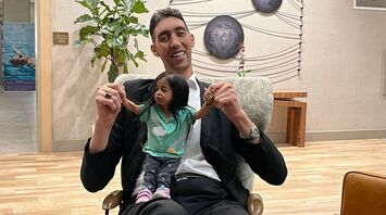 The world's tallest and shortest people