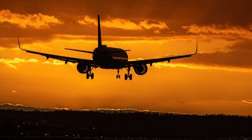 Business class safety: why some seats have 3-point seat belts