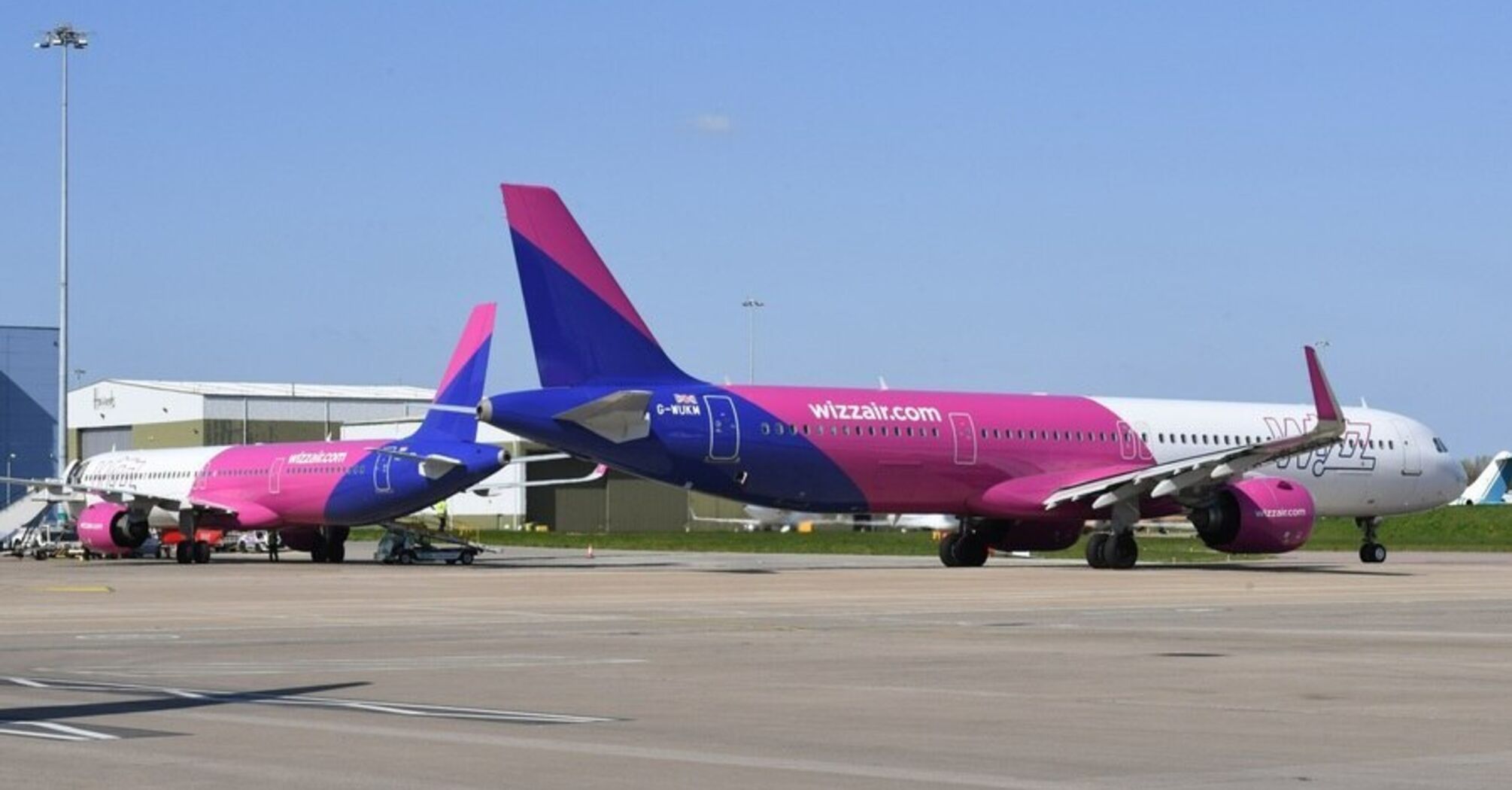 Wizz Air celebrates its six-millionth passenger from London Gatwick