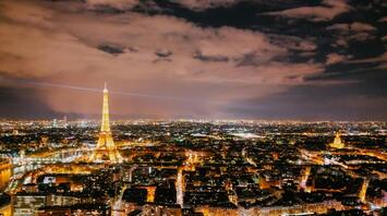 Top 10 inexpensive hotels in Paris to see the Eiffel Tower on a tight budget
