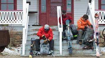 The best tricks for ski traveling