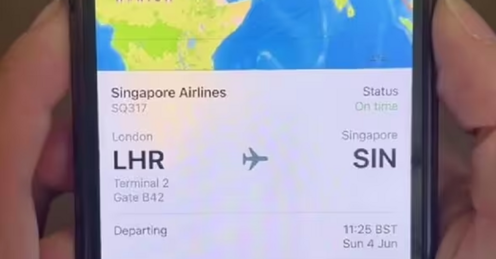 How to find out if the plane has arrived: a simple life hack from a blogger has garnered nearly a million views