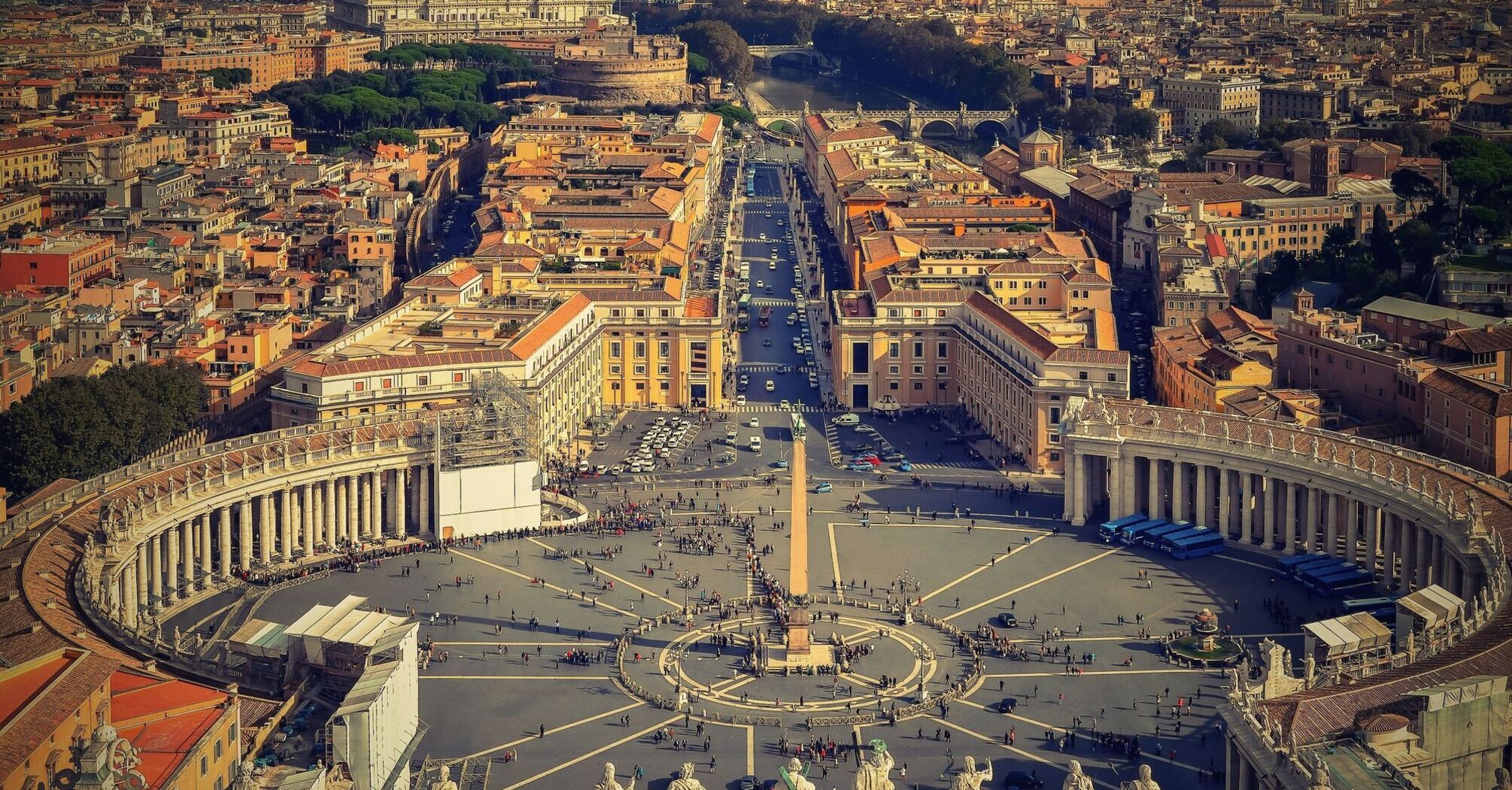 List of souvenirs you should definitely bring from the Vatican