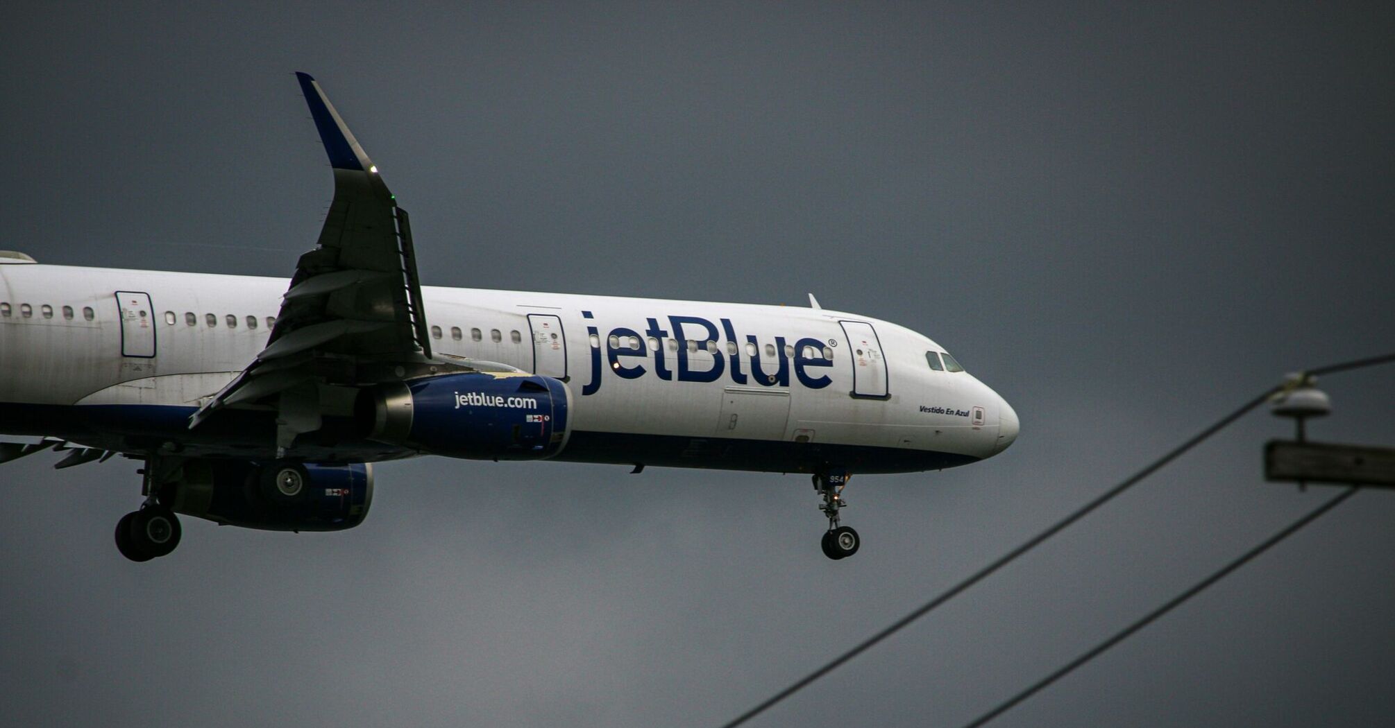 Jetblue A321 on final for runway