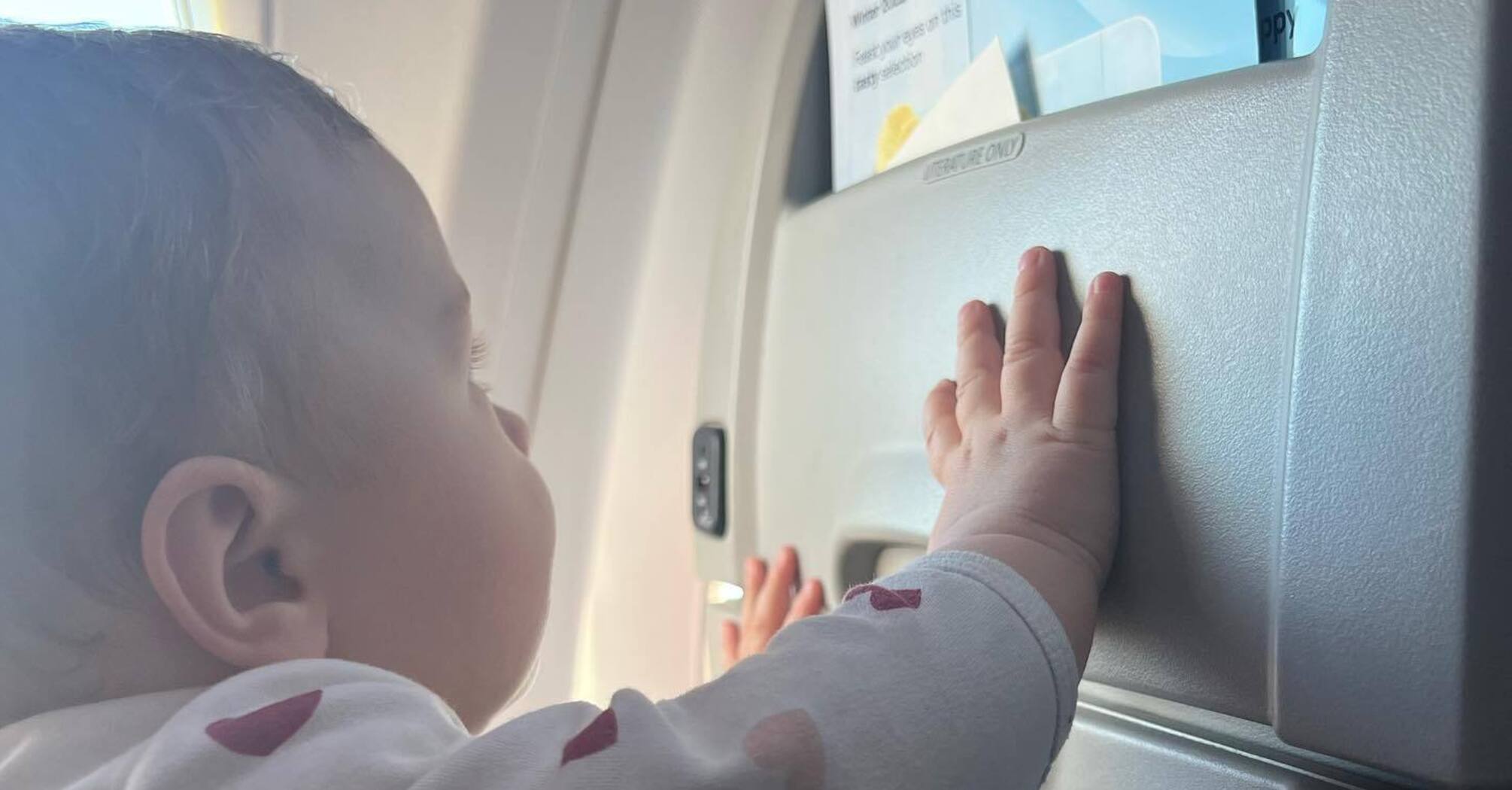 Unexpected consequences: an airplane flight turned into a nightmare due to a rocking baby in the front