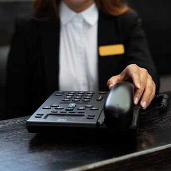 How to avoid common mistakes in hotels and save money