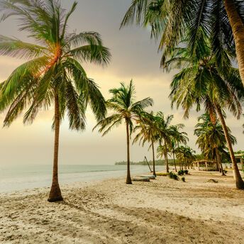 Top vacation destinations in March with attractive places and good weather