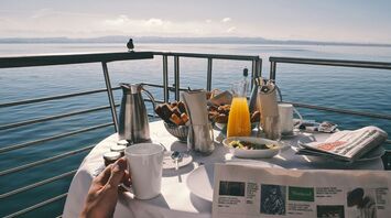 Cruise passengers gave tips on how to eat better on the buffet and what dishes to avoid