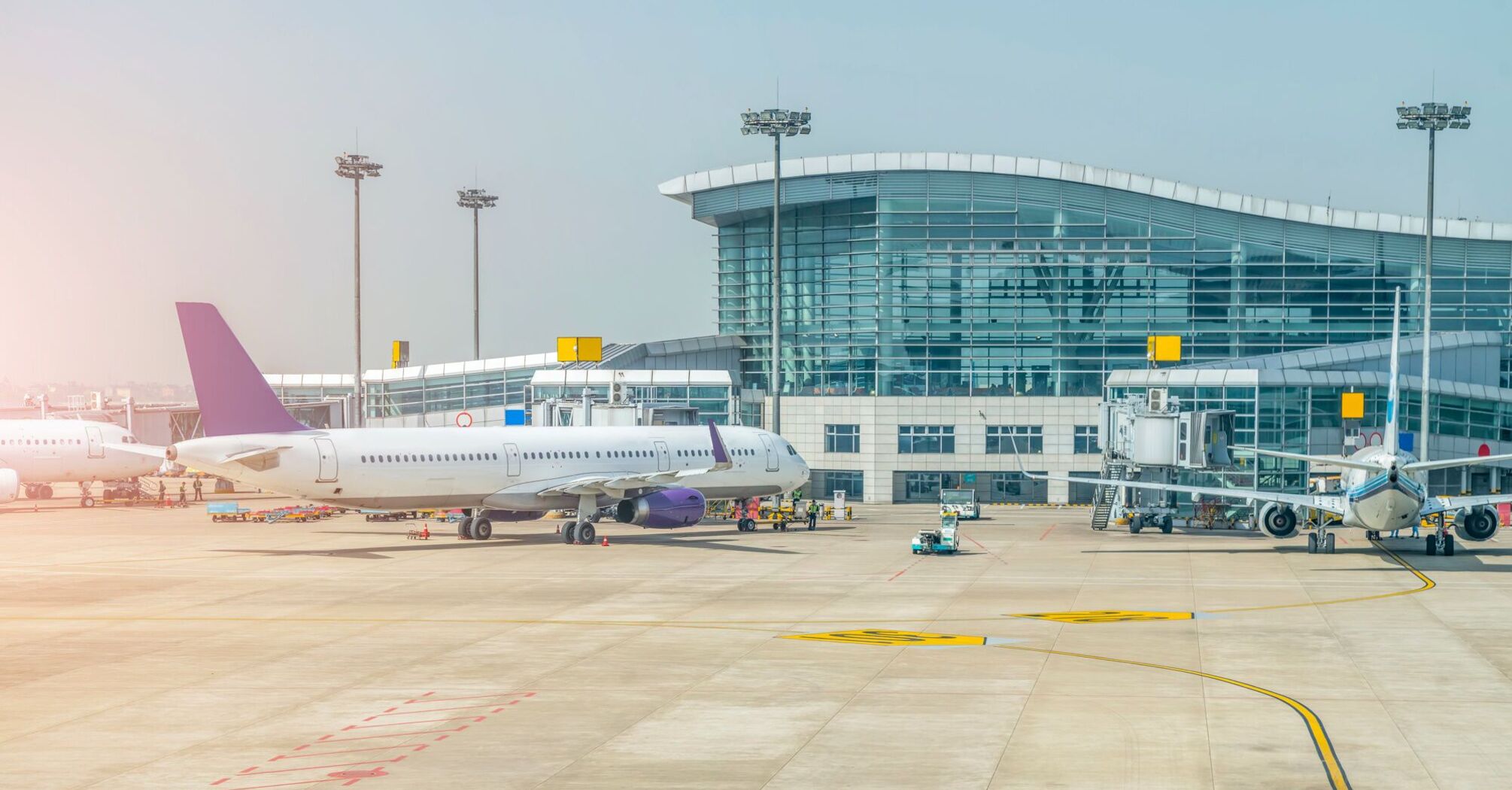 Due to the implementation of environmental initiatives, Heathrow Airport is losing its capacity