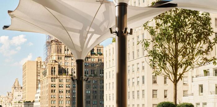 The most expensive hotel in Manhattan has managed to become discussed and trendy. A luxury stay in New York City with high-end vacation cases