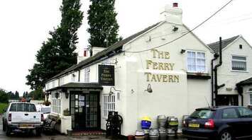 Ferry Tavern in Penket: an oasis for observing marine life