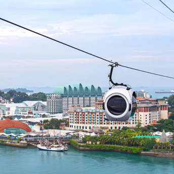 The space cable car in Singapore: tourists are excited about the design