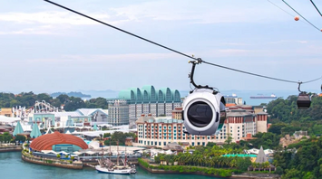 The space cable car in Singapore: tourists are excited about the design