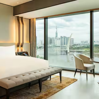 The best vacation in Vietnam starts with the Hilton Saigon hotel: what they offer to tourists