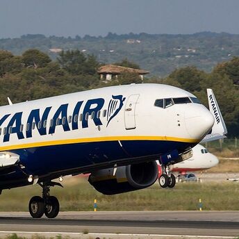 Ryanair canceled 950 flights in a month