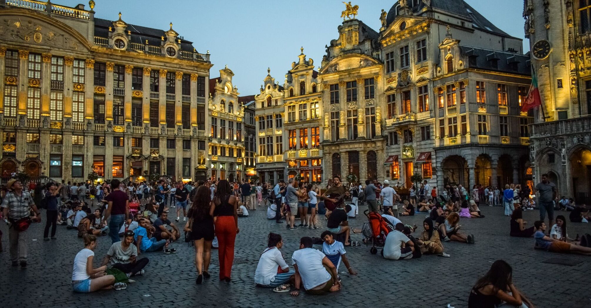 Brussels plans to raise tax for tourists