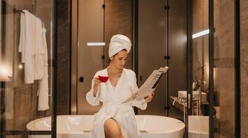 Slippers or bathrobes: what to take with you from the hotel