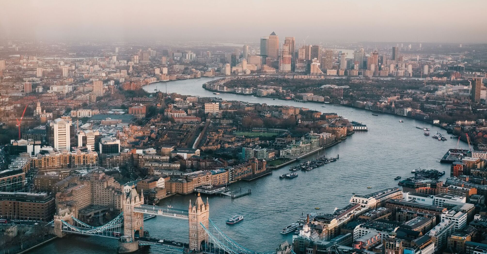 Aerial photography of london skyline during daytime