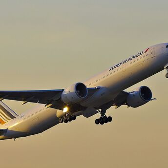 White airfrance airliner