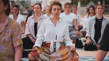 Group meditation classes