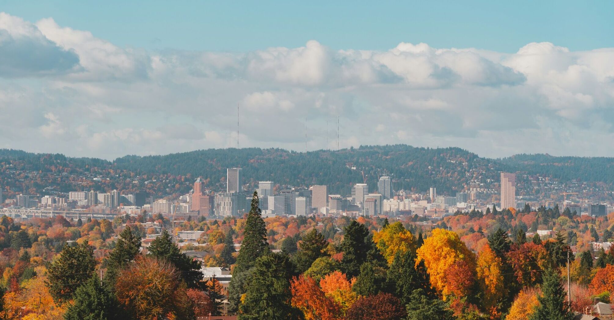 View of Portland, Oregon skyline with colorful trees