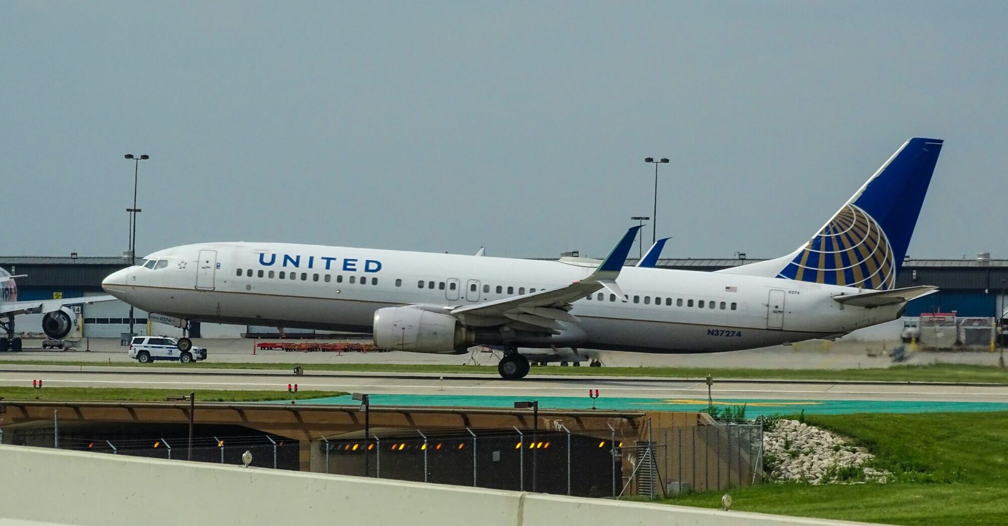 united airlines plane at the airport