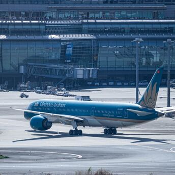Vietnam Airlines excels in punctuality amid high travel demand