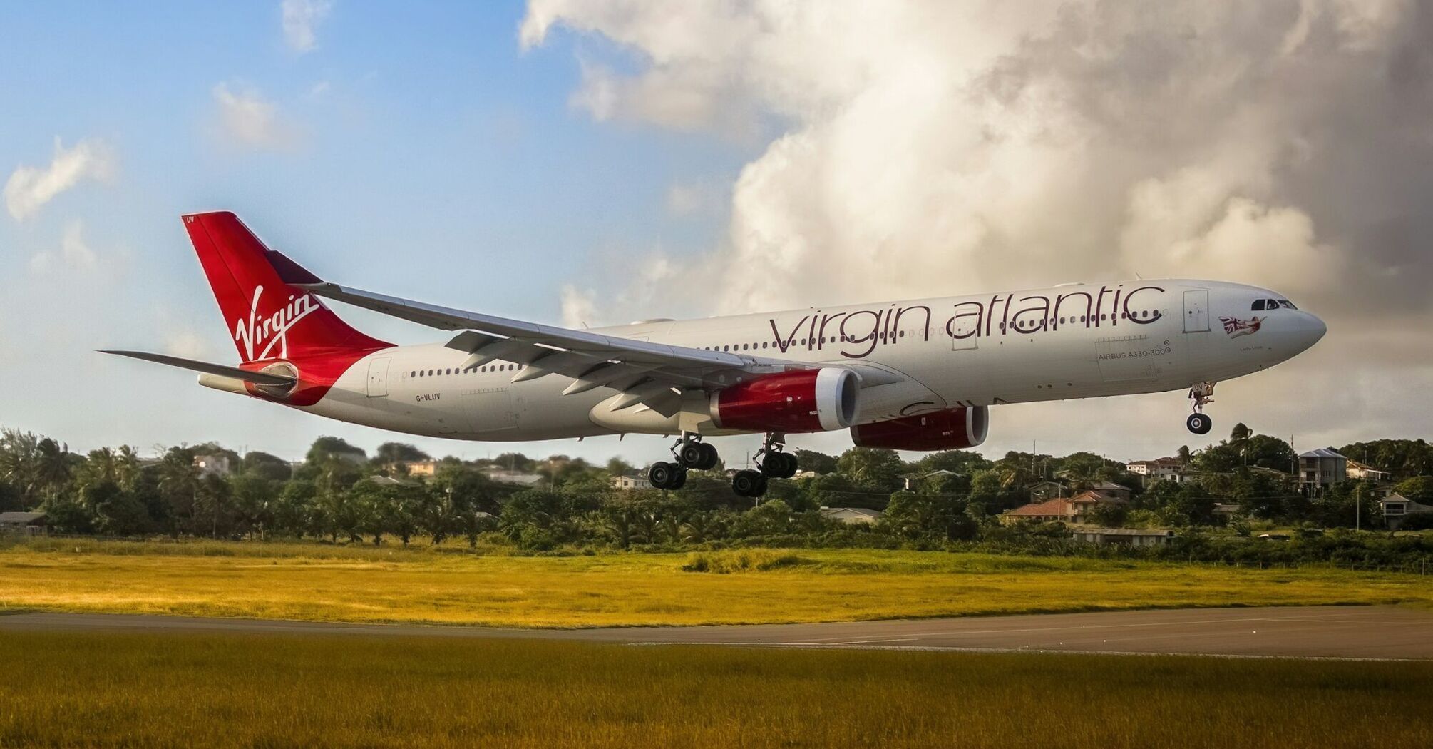 Virgin Atlantic airplane landing