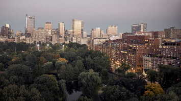 Top 10 Boston hotels: from chic urban resorts and sophisticated boutiques to modern skyscrapers and historic hideaways