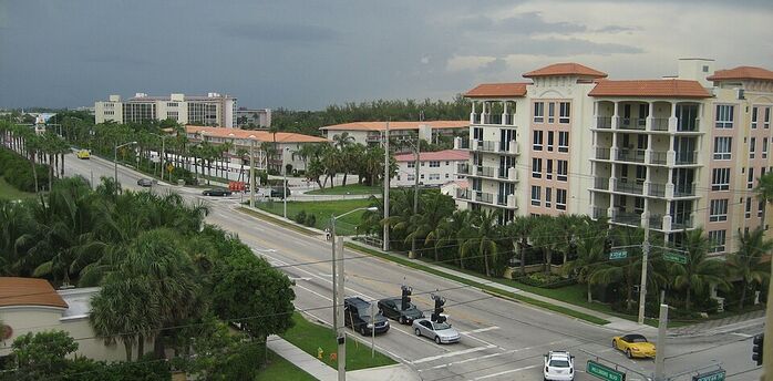 Deerfield Beach, Florida: a small town on the Atlantic coast with the best home prices